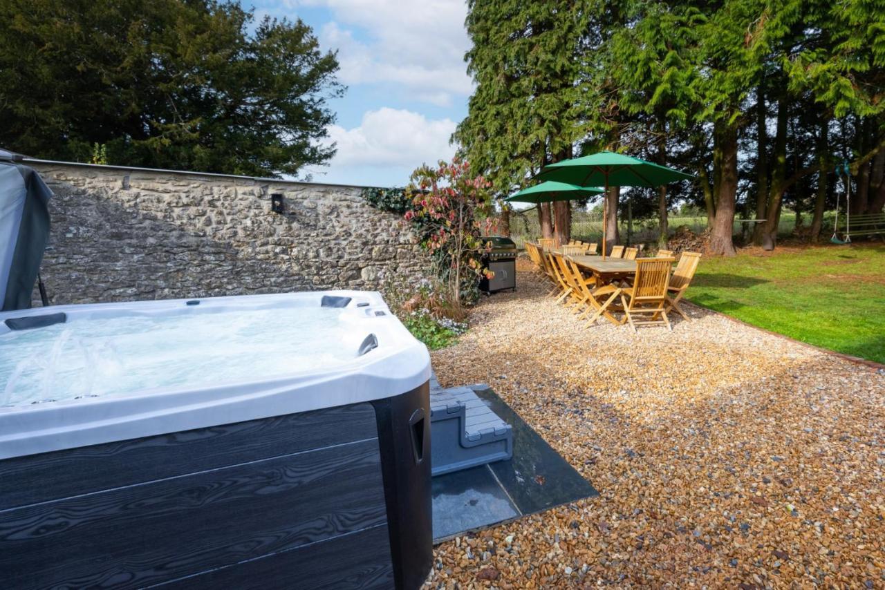 Topside House - Beautiful 7 Bedroom House With Hottub Wifi And Parking Near Bath Wells Frome Oakhill Extérieur photo